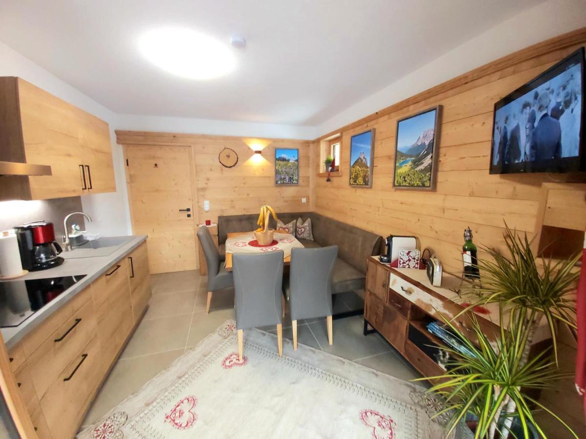 Puitbach Chalet Leutasch Szoba fotó